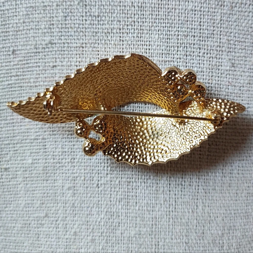 Vintage Light Blue Clear Aurora Borealis Gold Tone Rhodium Unsigned Brooch 1950s
